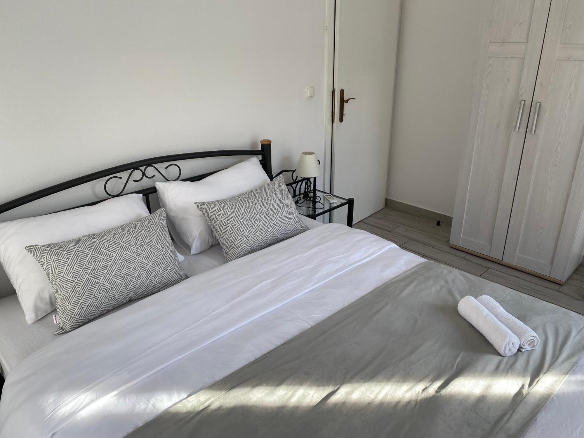 Riva Apartments Villa Thalia - Milna, Brac Milna  Eksteriør bilde