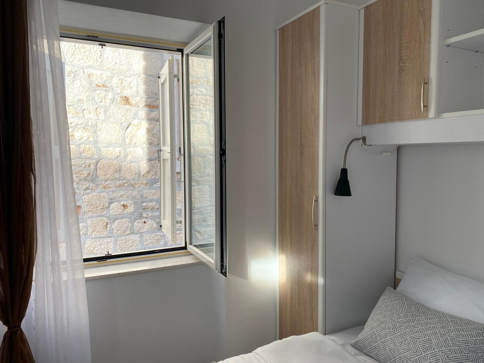 Riva Apartments Villa Thalia - Milna, Brac Milna  Eksteriør bilde